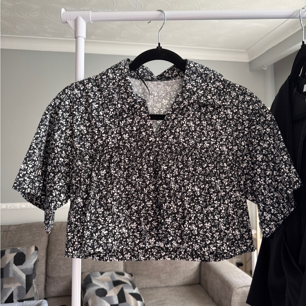 Zara Black and White Floral Button Down Shirt
